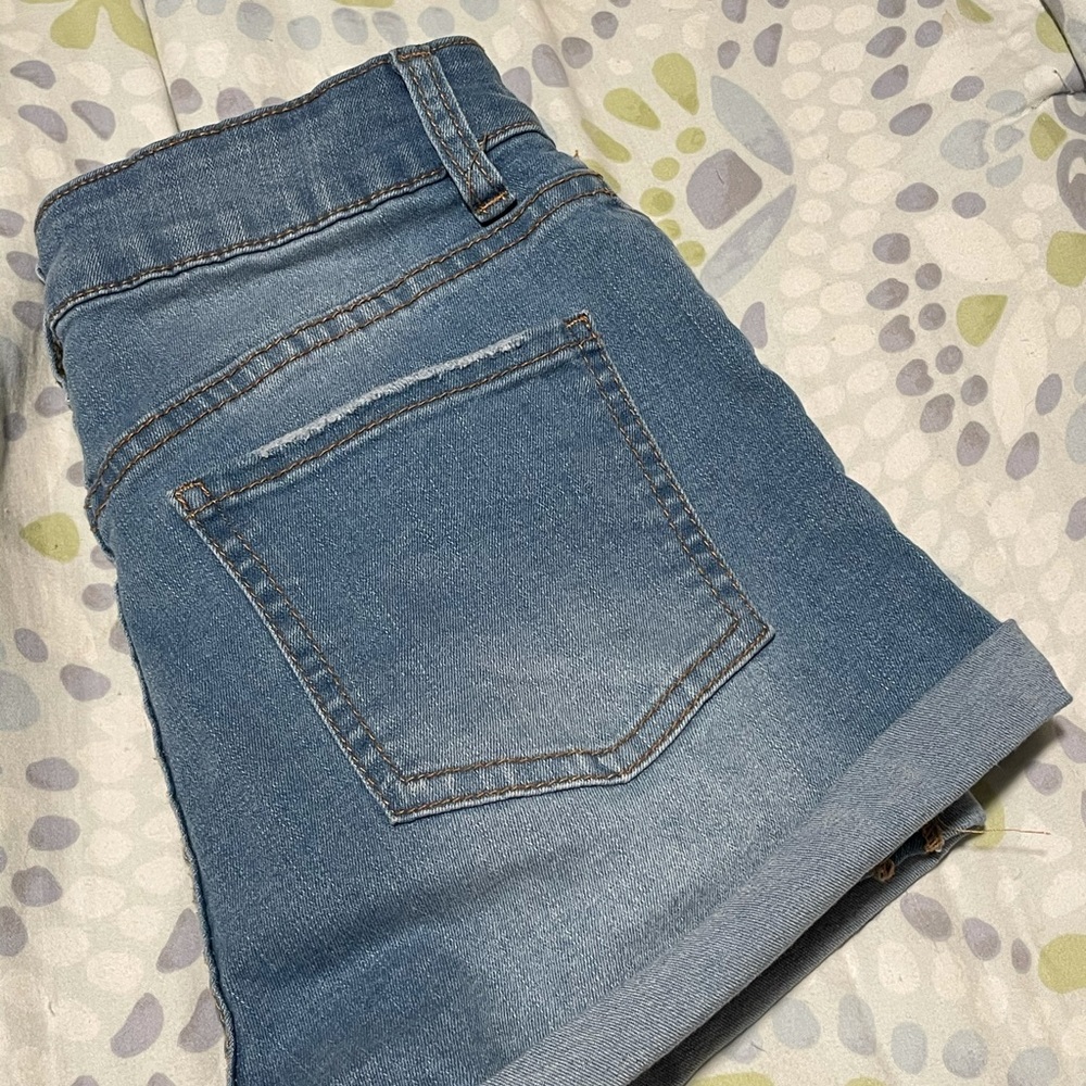 Size 0 Miami shorts